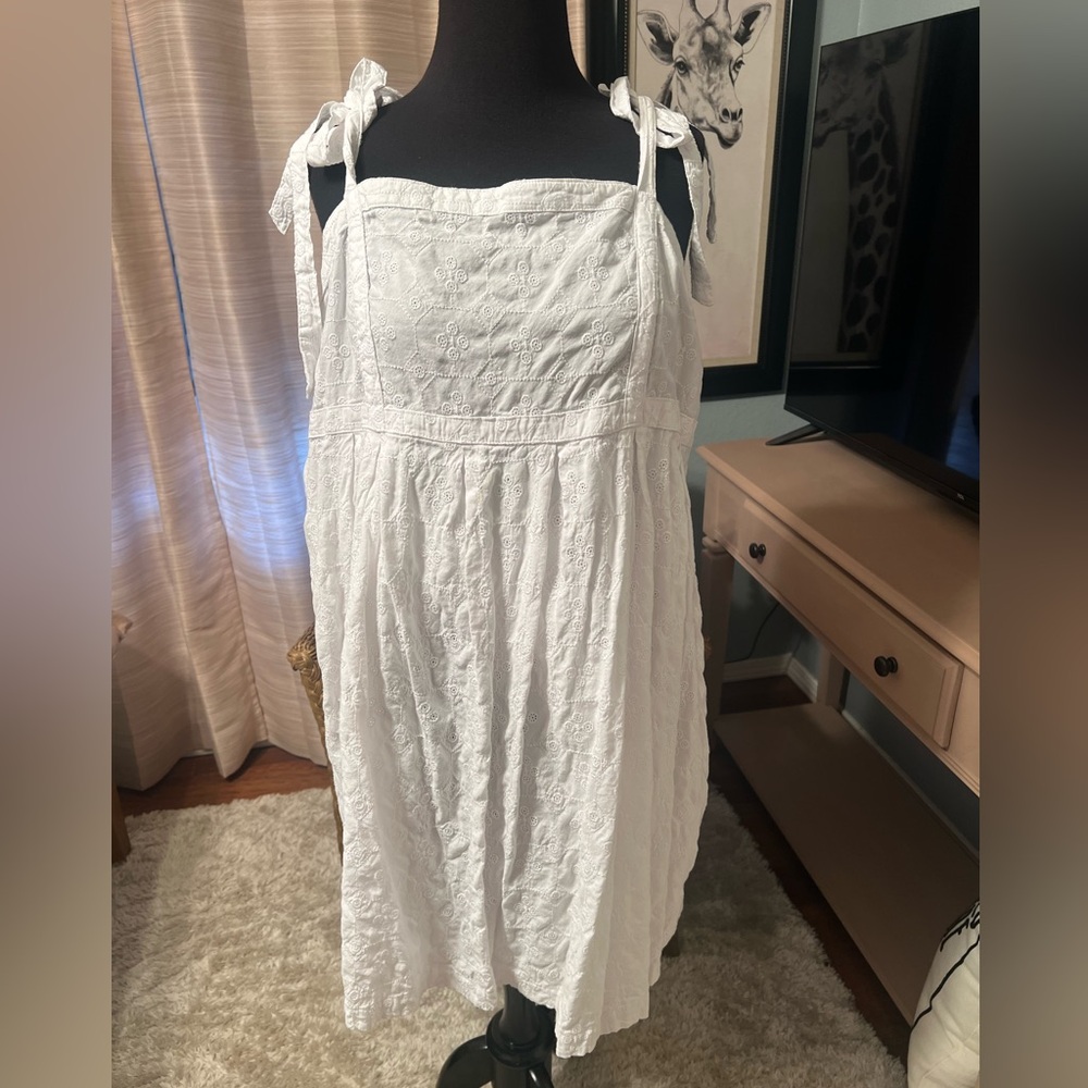 Old Navy Ivory Lace Blouse XXL